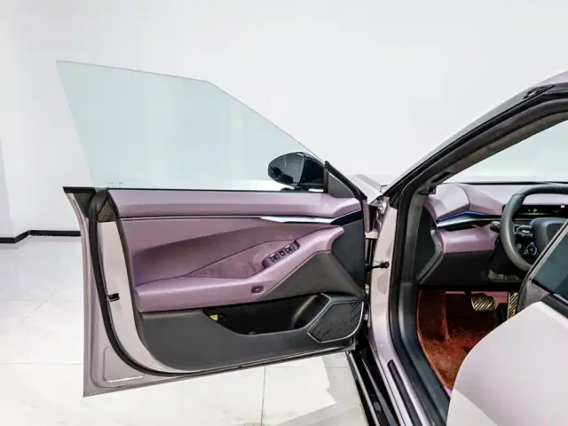 Xpeng P7 — Фото автомобиля 8