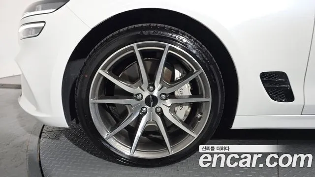 Genesis G70 Новый G70 Бензин 2.5T 2WD — Фото автомобиля 5