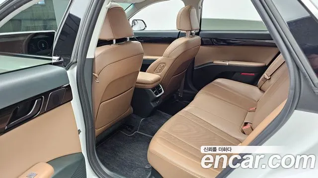 Hyundai Grandeur GN7 — Фото автомобиля 12