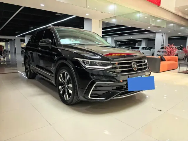 Volkswagen Tiguan L — Фото автомобиля 2