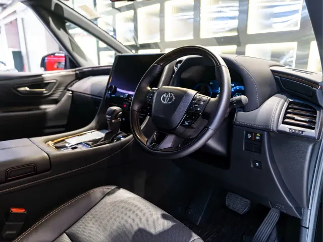 Toyota Alphard — Фото автомобиля 15