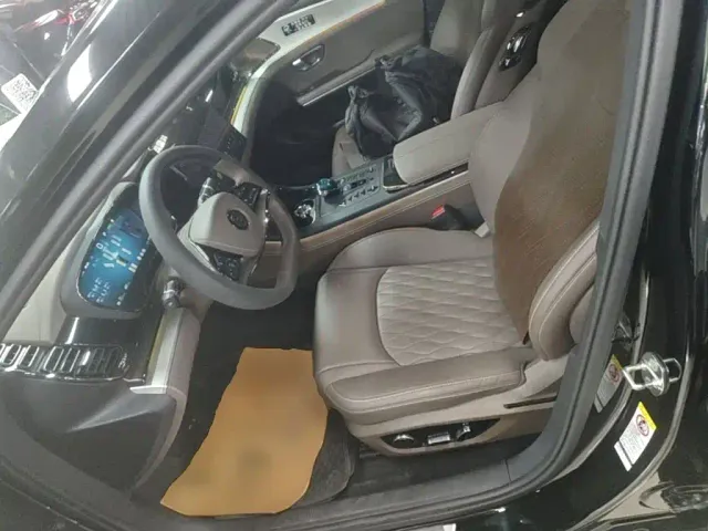 BYD Han — Фото автомобиля 10