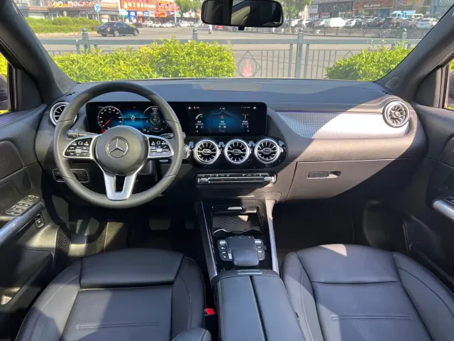 Mercedes-Benz EQA — Фото автомобиля 10
