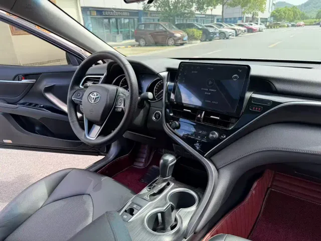 Toyota Camry — Фото автомобиля 12