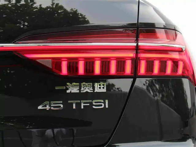 Audi A6L — Фото автомобиля 13