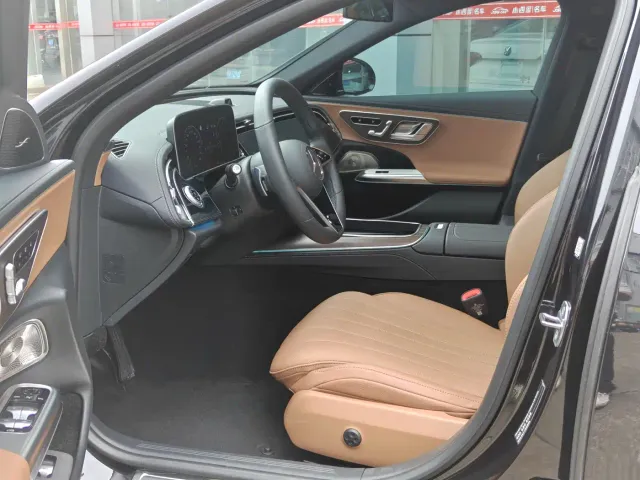 Mercedes-Benz E-Class — Фото автомобиля 6