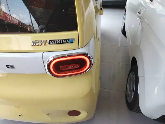 Wuling Hongguang Mini EV — Фото автомобиля 7