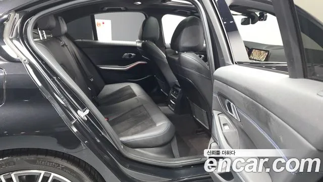 BMW 3-Series 3 серия (G20) 320i M Sport — Фото автомобиля 12