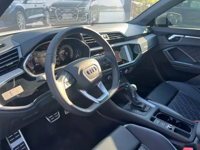 Audi Q3 — Фото автомобиля 6