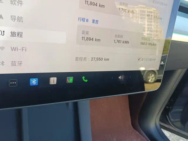 Tesla Model Y — Фото автомобиля 13