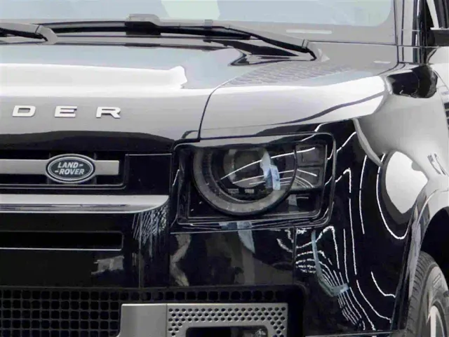 Land Rover Defender — Фото автомобиля 3