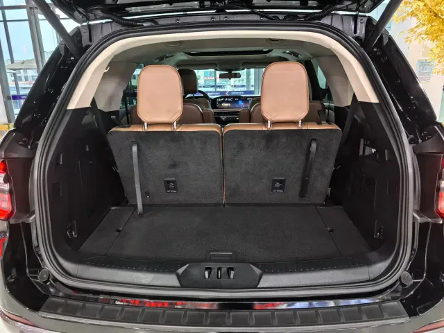 Ford Explorer — Фото автомобиля 24