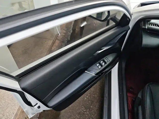 Changan Lamore — Фото автомобиля 7