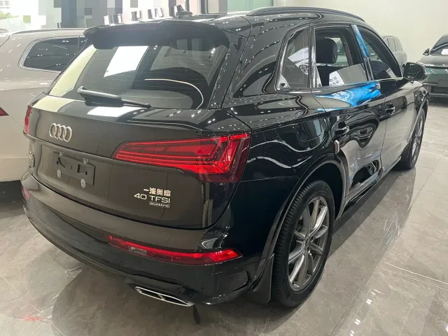 Audi Q5L — Фото автомобиля 8