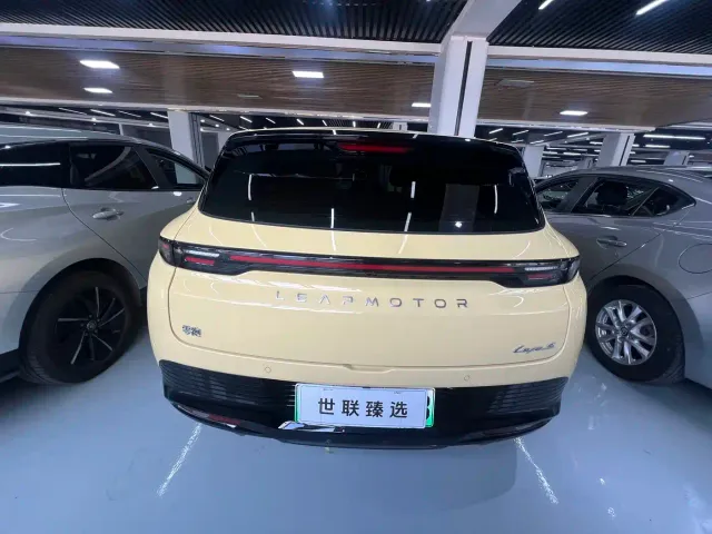 Leapmotor Lafa 5 — Фото автомобиля 8