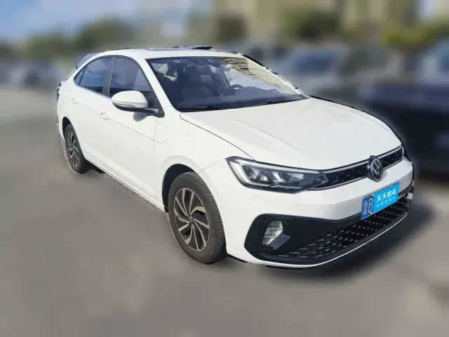 Volkswagen Lavida — Фото автомобиля 3