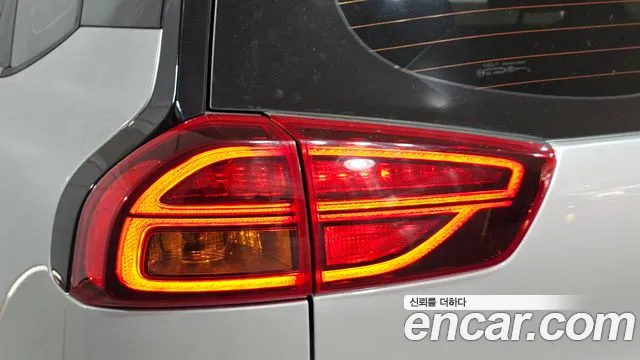 Kia Niro — Фото автомобиля 8