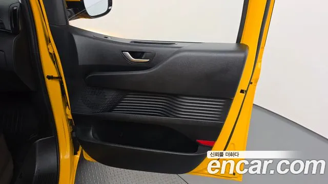 Hyundai Staria — Фото автомобиля 13