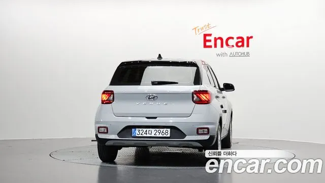 Hyundai Venue — Фото автомобиля 4