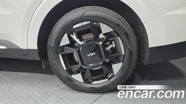 Kia Carnival — Фото автомобиля 6