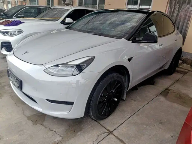 Фотография автомобиля — Tesla Model Y