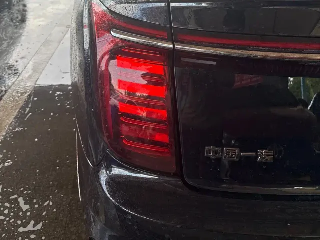 Hongqi H9 — Фото автомобиля 6