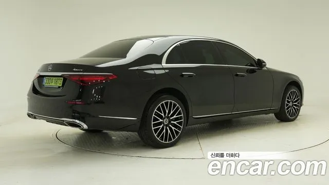 Mercedes-Benz S-Class — Фото автомобиля 2