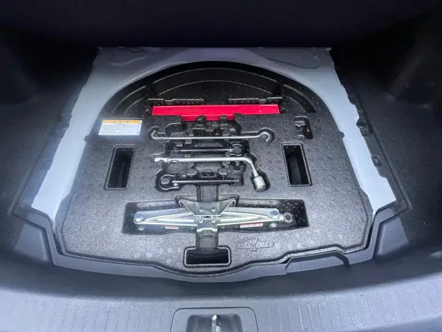 Toyota Corolla — Фото автомобиля 11