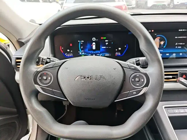 Dongfeng Fengshen E70 — Фото автомобиля 10