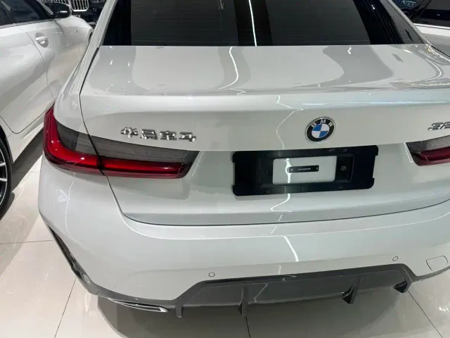 BMW 3 Series — Фото автомобиля 12