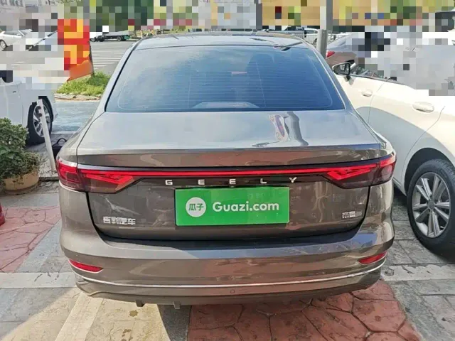 Geely Emgrand — Фото автомобиля 5