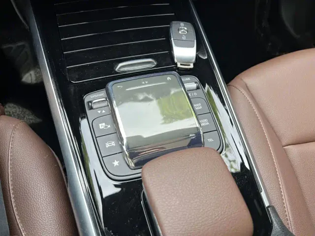 Mercedes-Benz GLB-Class — Фото автомобиля 12