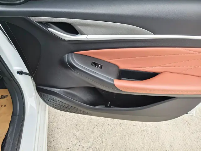 Changan Eado — Фото автомобиля 12