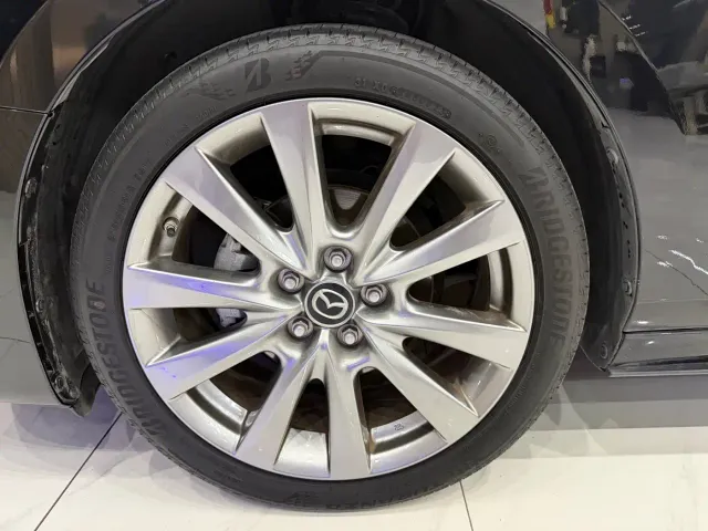 Mazda Axela — Фото автомобиля 18