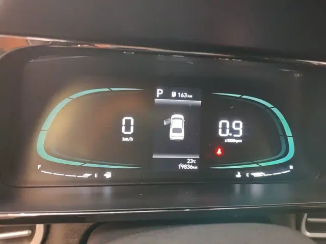 Hyundai Elantra — Фото автомобиля 11