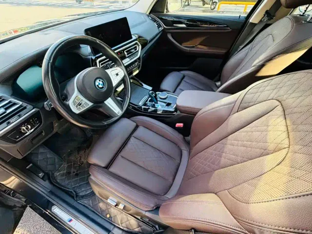 BMW iX3 — Фото автомобиля 16