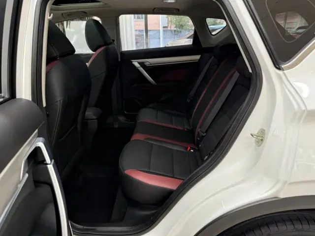 Geely Binyue — Фото автомобиля 18