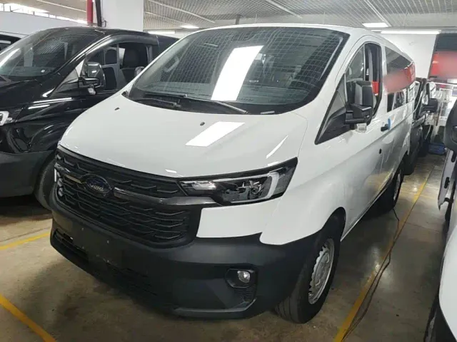 Фотография автомобиля — Ford Transit