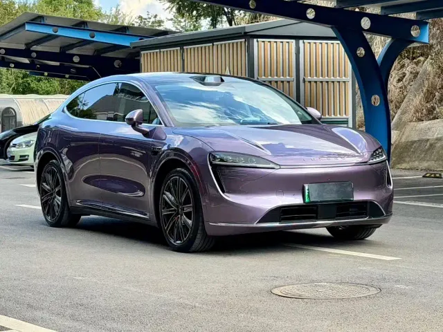 Luxeed R7 — Фото автомобиля 3