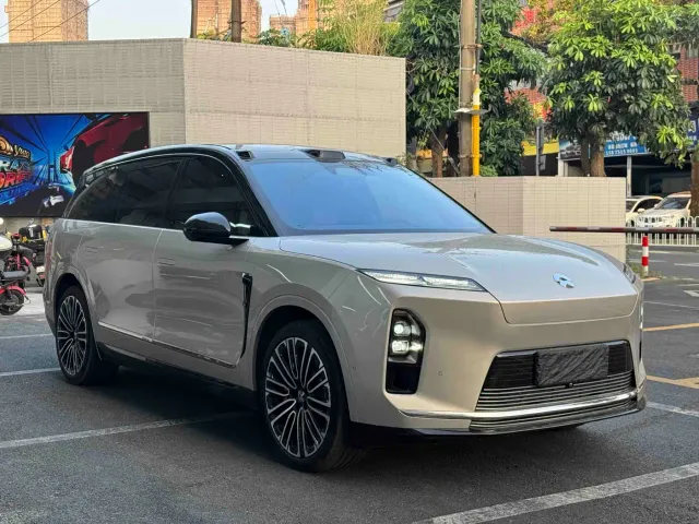 Nio ES8 — Фото автомобиля 4