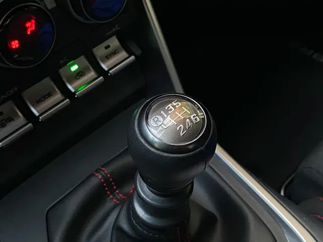 Subaru BRZ — Фото автомобиля 19