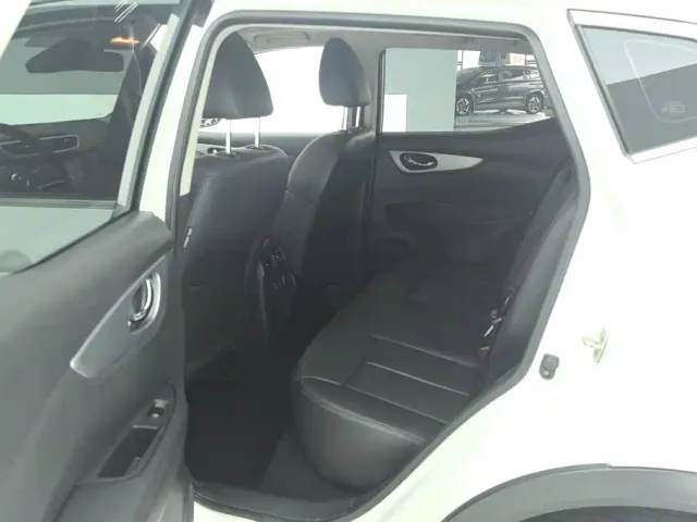 Nissan Qashqai — Фото автомобиля 11