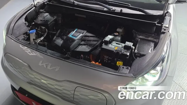 Kia Niro — Фото автомобиля 9