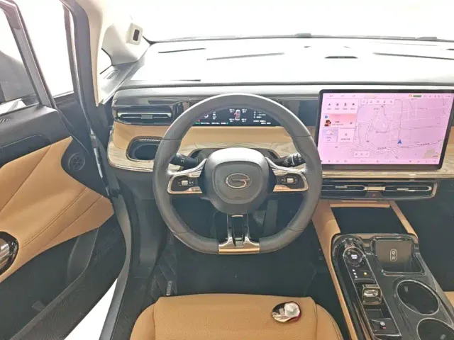 GAC Trumpchi E8 — Фото автомобиля 10