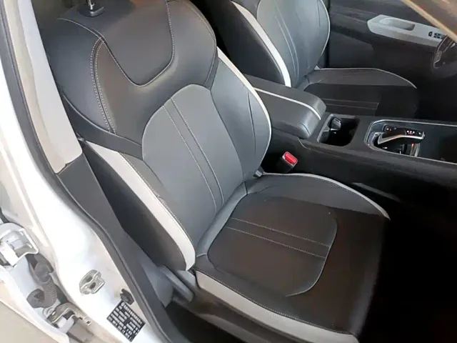 Dongfeng Fengshen E70 — Фото автомобиля 24