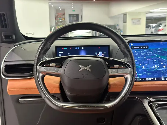 Xpeng G9 — Фото автомобиля 16