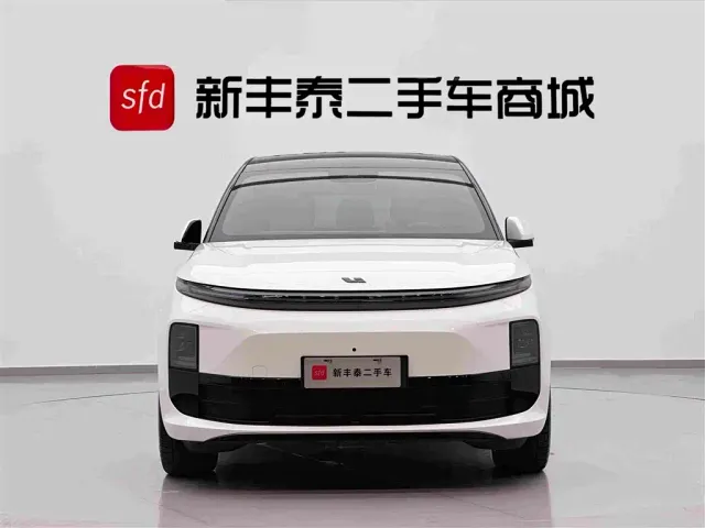 Li Auto L6 — Фото автомобиля 2