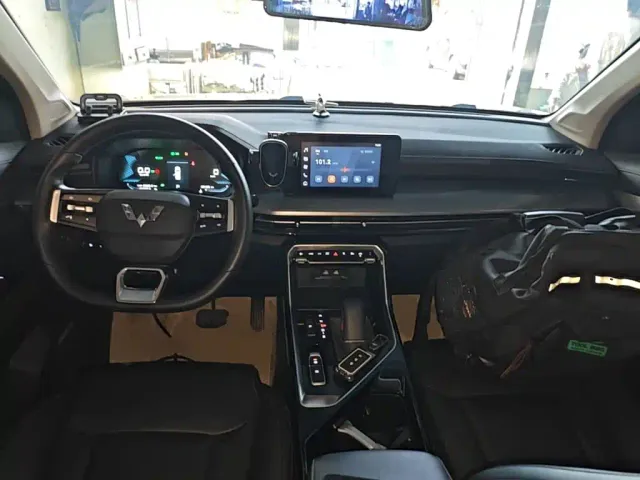 Wuling Asta — Фото автомобиля 9