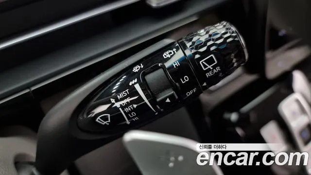 Hyundai Staria Staria 4WD Lounge 7 мест — Фото автомобиля 17