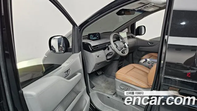 Hyundai Staria Staria 4WD Lounge 9 мест — Фото автомобиля 10